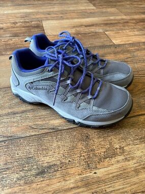 Columbia Women's Wahkeena Low Hiking Shoes in Ti Grey Steel size 9